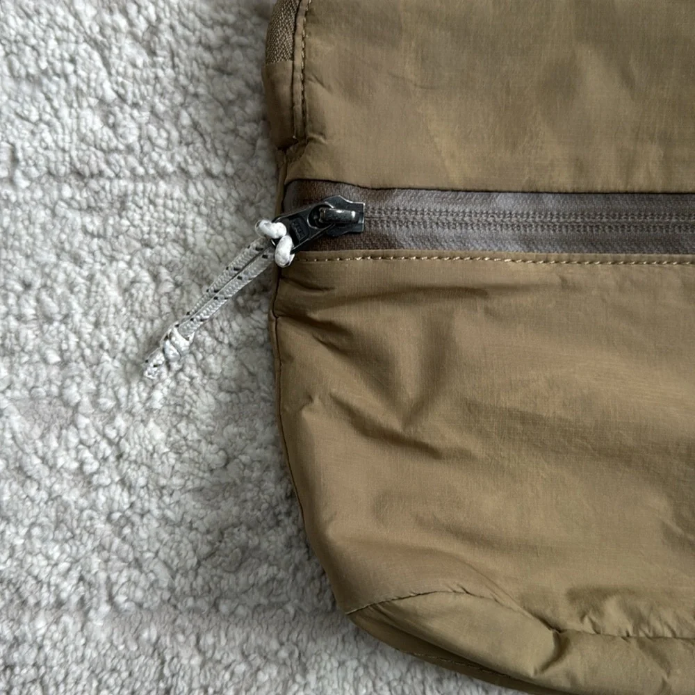 LuLulemon Patch Logo Adjustable OliveGreen/Brown Tone Crossbody Purse